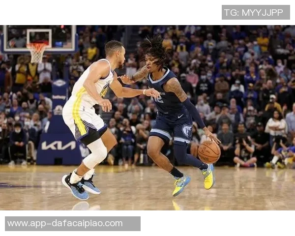 追梦激励库明加入选最佳防守阵容成功封锁莫兰特与哈登表现出色